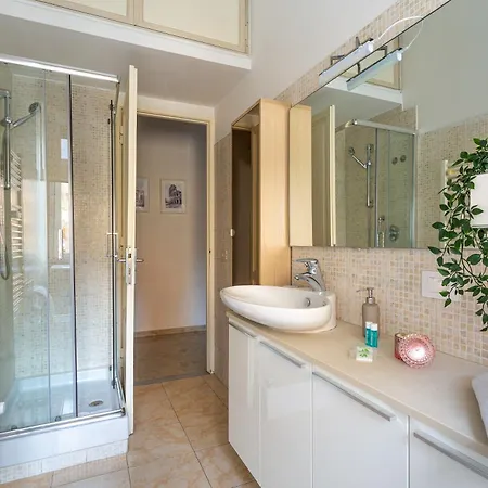 Iflat Vatican Bright & Comfortable Apartman *